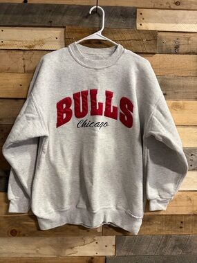 Chicago Bulls Grey Crewneck Sweatshirt with Red Applique